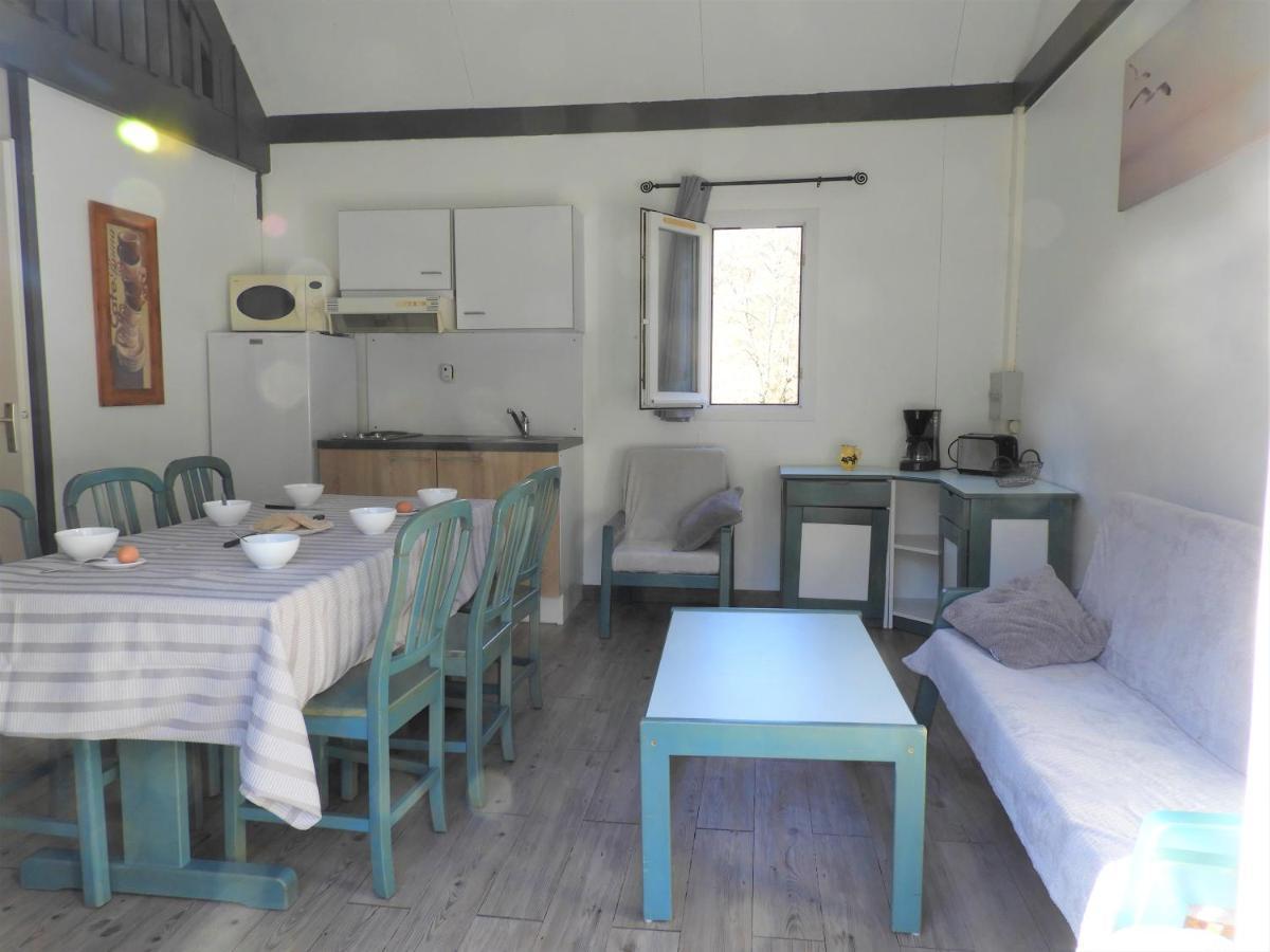 Village 17 Gites, Piscine, Restaurant , 2 Avec Spa, 3km De