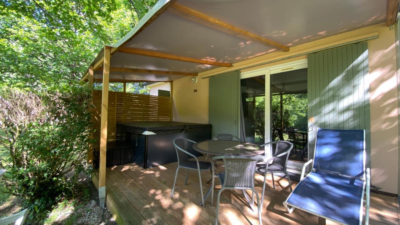 Village 17 Gites, Piscine, Restaurant , 2 Avec Spa, 3km De