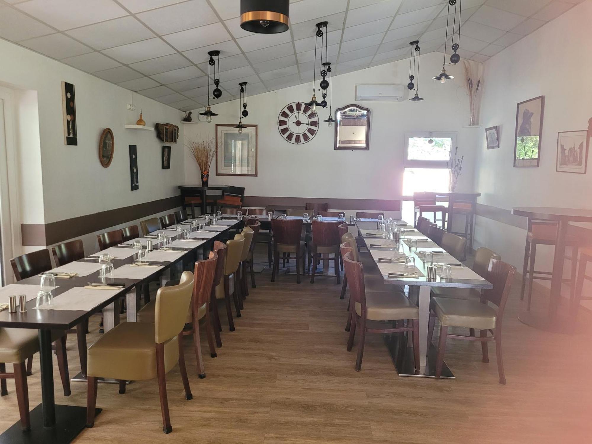 Village 17 Gites, Piscine, Restaurant , 2 Avec Spa, 3km De Holiday home *