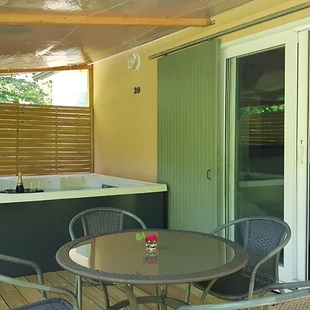 Village 17 Gites, Piscine, Restaurant , 2 Gites Avec Spa, 3Km De Conques Exterior photo