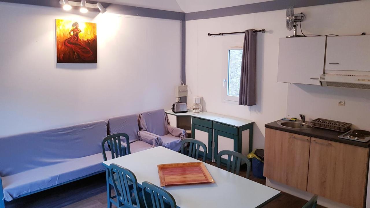 Village 17 Gites, Piscine, Restaurant , 2 Avec Spa, 3km De