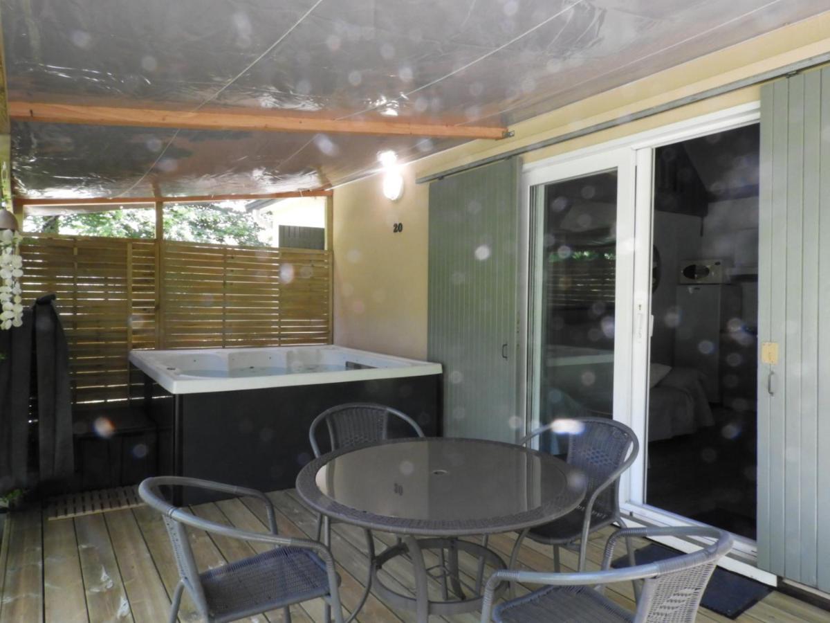 Ferienhaus Village 17 Gites, Piscine, Restaurant , 2 Avec Spa, 3km De Conques