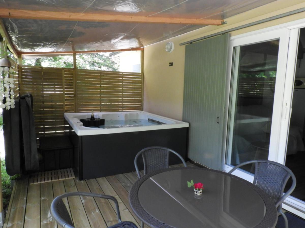 Ferienhaus Village 17 Gites, Piscine, Restaurant , 2 Avec Spa, 3km De *